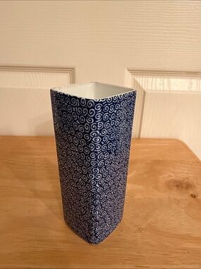 Tiffany & Co. Tiffany Vines Vase•Swirl Pattern•Retired Piece